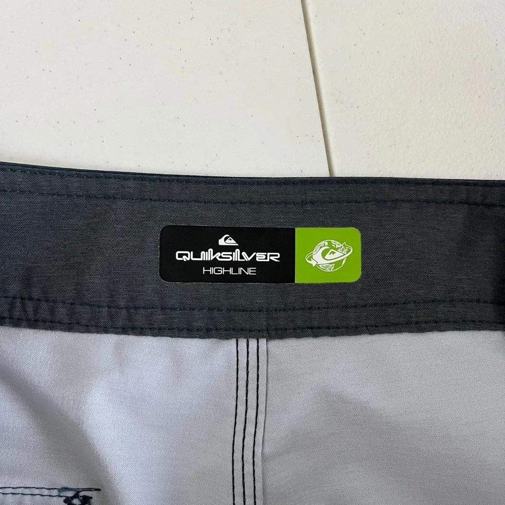 Quiksilver measurements width